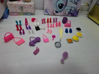 Accesorios Barbie y Ken: Ropa y Zapatos