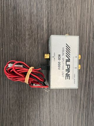 Alpine KCE-200V Visual Splitter Unit