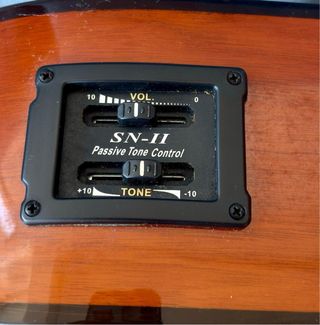 Guitarra Española Electroacústica Cutaway