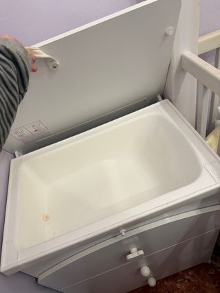 Cajonera blanca de madera