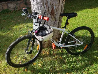 Bicicleta Infantil 24 B'TWIN + casco