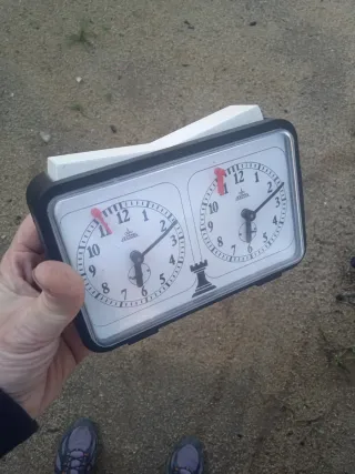 Reloj de ajedrez analógico