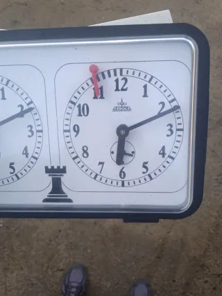 Reloj de ajedrez analógico