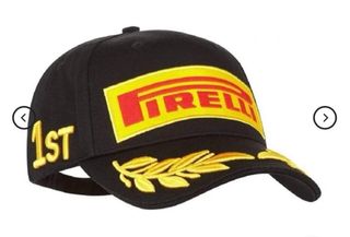Gorra Pirelli F1 podio Negro y Dorado