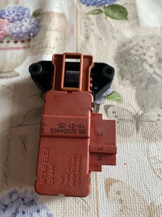 Cierre retardo lavadora Rommer