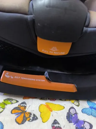 Silla de coche Chicco desgastada por el sol