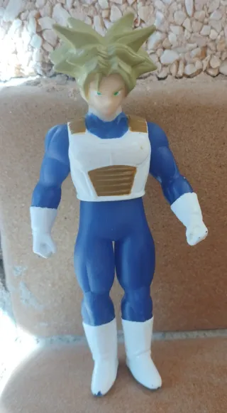 Figura trunks dragón ball Z