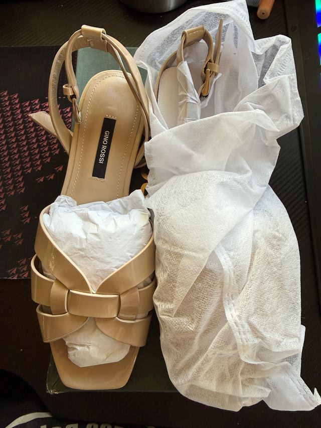 Zapatos de tacón Gino Rossi beige mujer