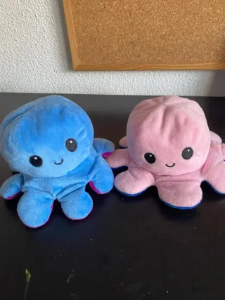 2 Peluches Pulpo Reversible Morado y Azul