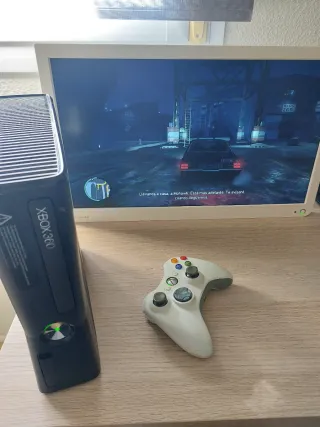 Xbox 360 Mando y GTA IV