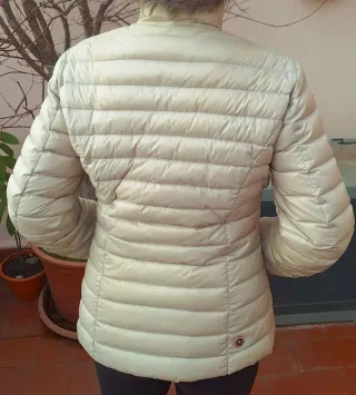 Chaqueta Reset de pluma y plumón.