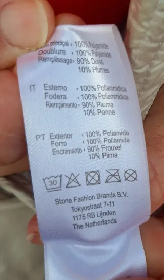 Chaqueta Reset de pluma y plumón.