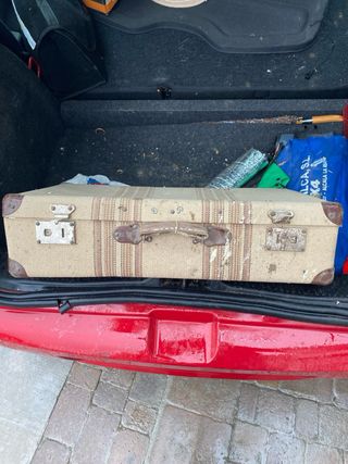 Maleta antigua decorativa