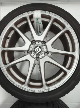 Llantas Butzi 18 ZR01 Sport Racing con neumáticos