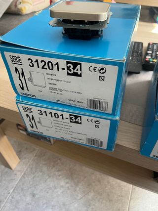 10 Interruptores Simon 31 (31201-34 y 31101-34)