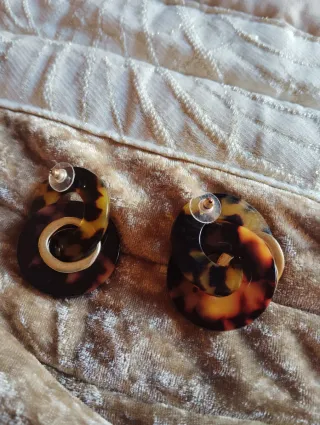 Pendientes carey y dorados