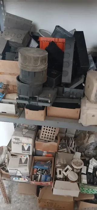 Material de electricidad sobra de fereteria