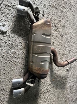 Línea de escape Golf R310