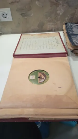 Gramola antigua principios siglo XX