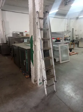 Escalera aluminio multiusos plegable