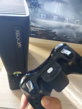 Xbox 360 + juegos y mando