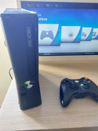 Xbox 360 + juegos y mando