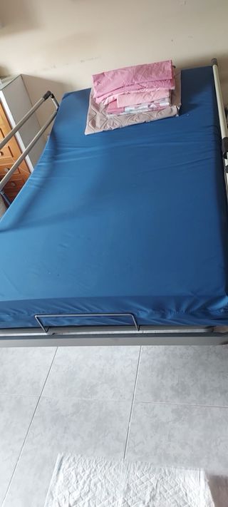 Cama articulada 105×190 cm con accesorios