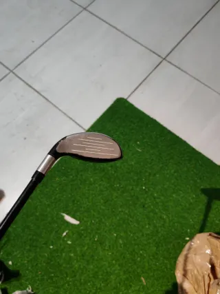 Híbrido TaylorMade Rescue 3