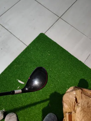 Híbrido TaylorMade Rescue 3