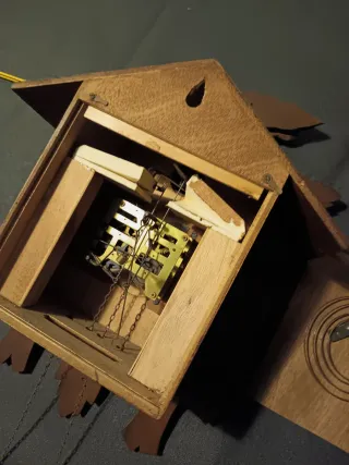 Reloj cuco tirolés de madera