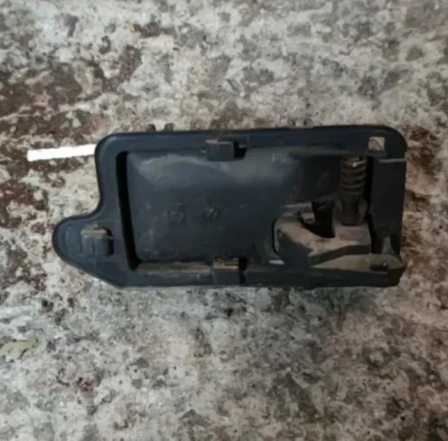 Maneta interior izq Peugeot 205 309 106 Citroen AX