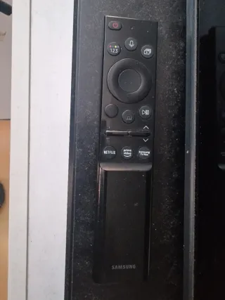 TV Samsung QLED Negra