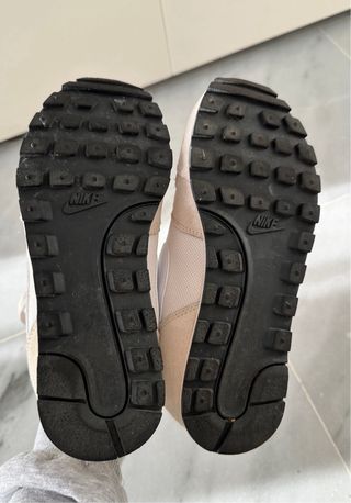 Zapatilla Nike MD Runner 2 Beige/Rosa