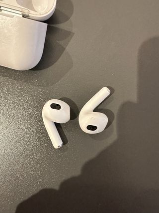 AirPods 3 Apple