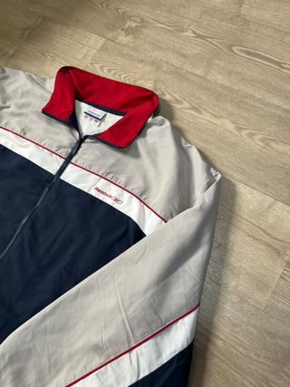 Chaqueta Reebok Vintage Beige y Azul