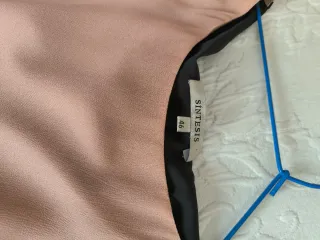 Vestido fiesta negro y rosa