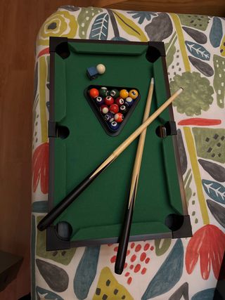 Mini mesa de billar con accesorios