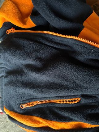 Forro polar Repsol negro y naranja Talla SG