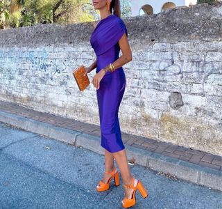 Vestido morado de fiesta sin manga