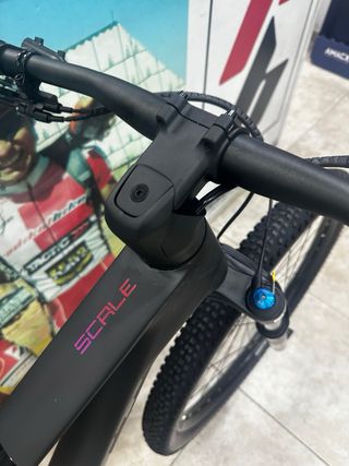 Bicicleta Scott Scale 910 2026