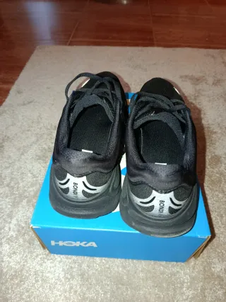Hoka M Bondi 9 Bambas Negras, talla 42 2/3