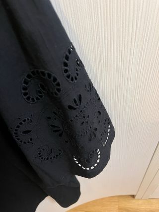 Camiseta H&M negra bordada talla XL