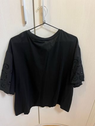 Camiseta H&M negra bordada talla XL