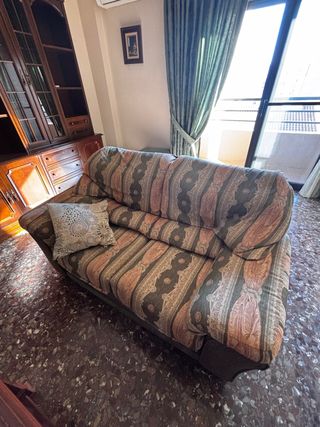 Sofá de tela clásico