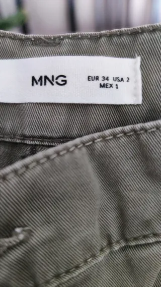 Pantalón cargo Mango verde oliva