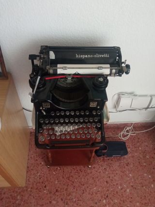 Máquina de escribir Hispano Olivetti M40