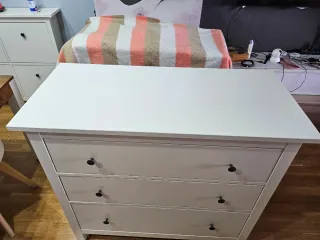 Cómoda IKEA HEMNES Blanca lacada