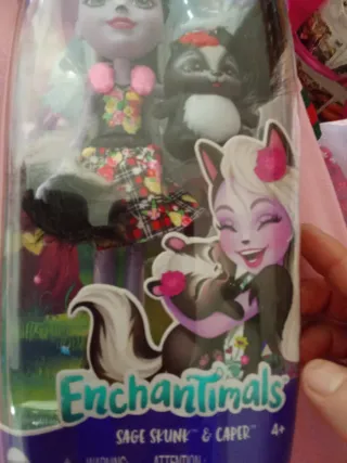 Enchantimals Muñeca Sage Skunk & Caper