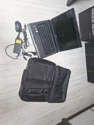 Computer portatile Toshiba nero + accessori