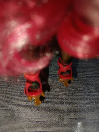 Rainbow High Daria Roselyn Muñeca